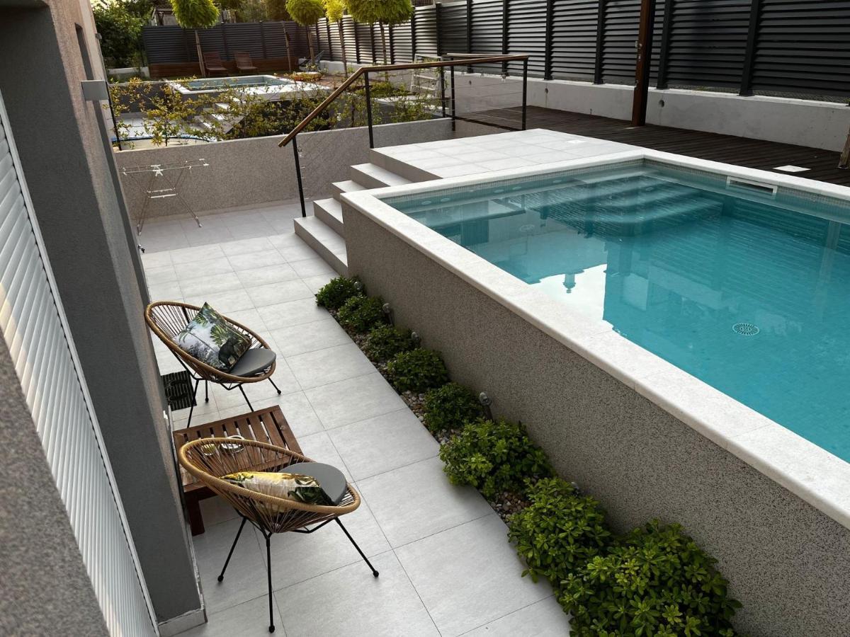 Cozy Seaside Apartment With Pool & Terrace Split Dış mekan fotoğraf